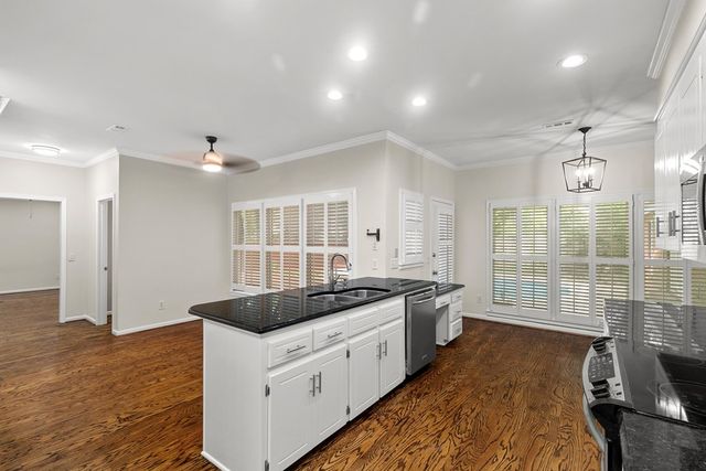104 Sandy Springs, Dothan, AL 36303