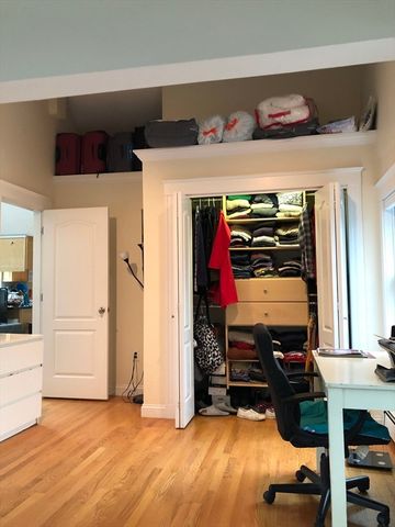 118 Sherman St 118, Cambridge, MA 02140