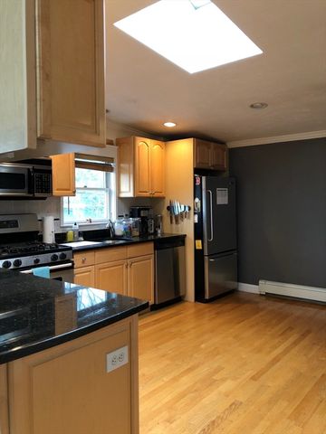 118 Sherman St 118, Cambridge, MA 02140