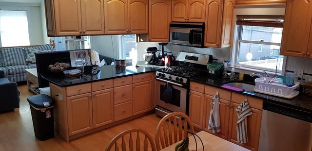 118 Sherman St 118, Cambridge, MA 02140