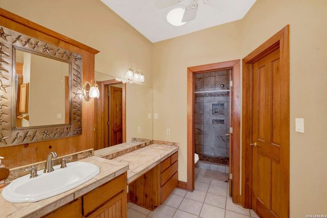 181 SETTLERS CIR, Bandera, TX 78003