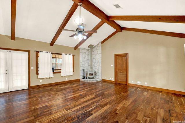 181 SETTLERS CIR, Bandera, TX 78003