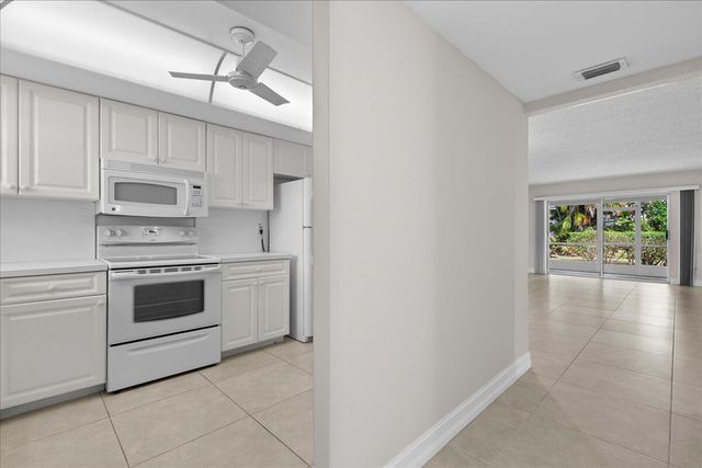 1251 SE Sugar Sands Boulevard 121, Riviera Beach, FL 33404