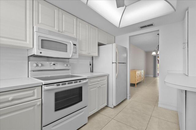 1251 SE Sugar Sands Boulevard 121, Riviera Beach, FL 33404