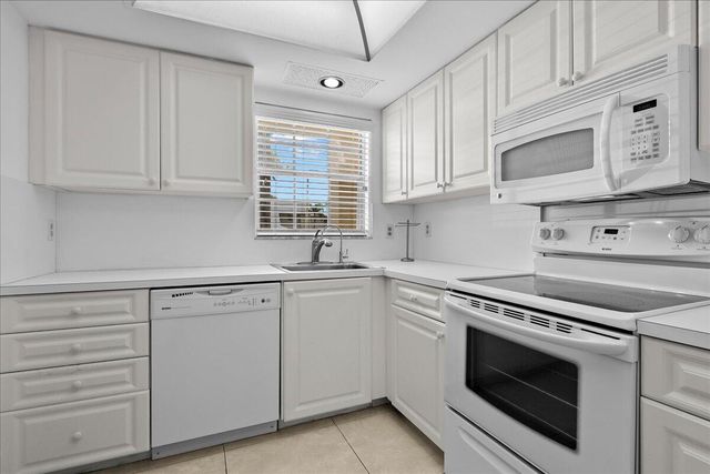 1251 SE Sugar Sands Boulevard 121, Riviera Beach, FL 33404