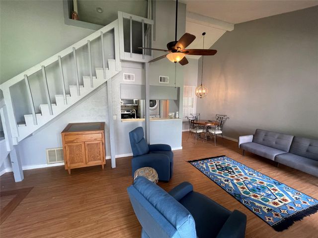 204E Lakeview Terrace, Conroe, TX 77356