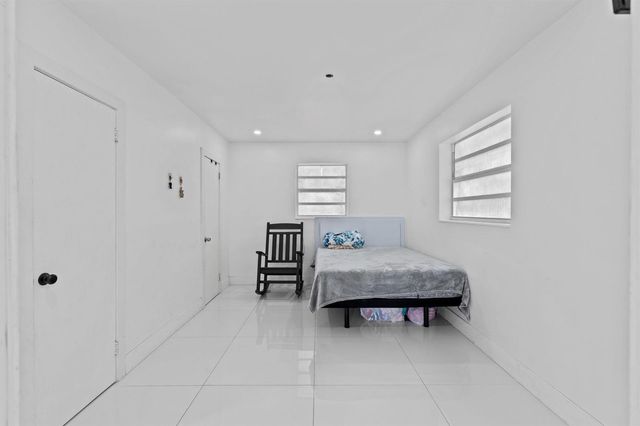 670 SW 29th Avenue, Fort Lauderdale, FL 33312