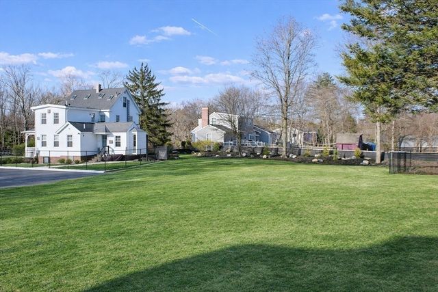 20 Stow 3, Acton, MA 01720