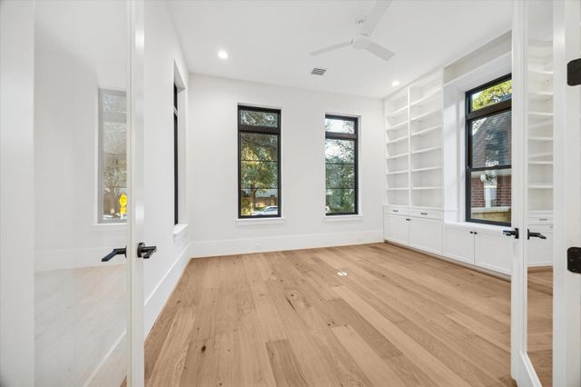 3855 Gramercy Street, Houston, TX 77025