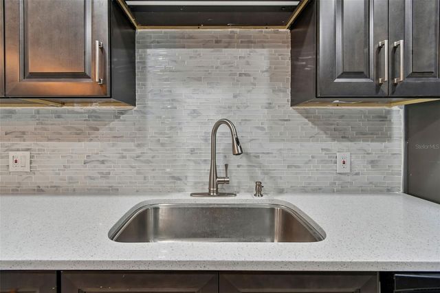 1695 LEE ROAD E215, Winter Park, FL 32789