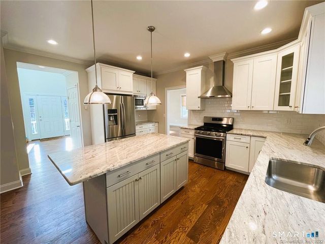 71 Ledges Road, Ridgefield, CT 06877