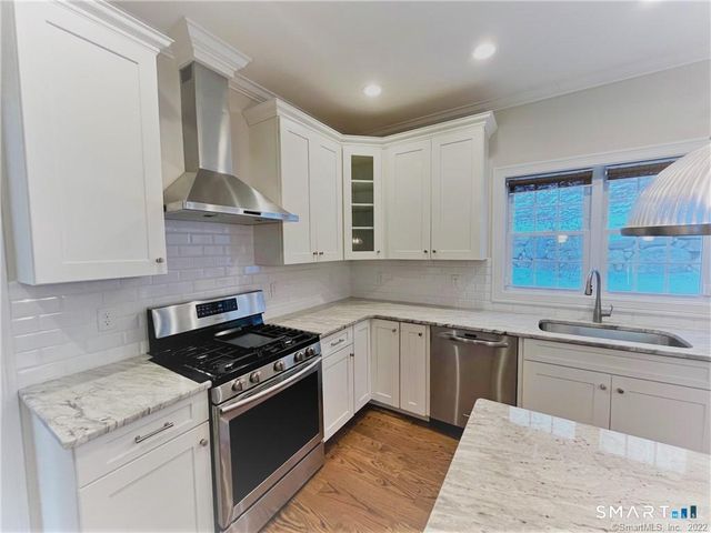 71 Ledges Road, Ridgefield, CT 06877