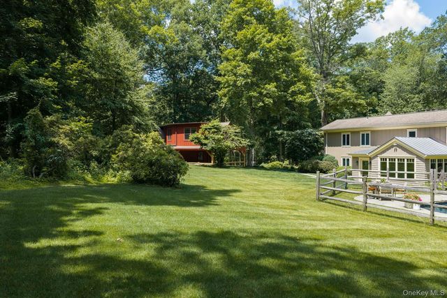 28 Bayberry Lane, Bedford Corners, NY 10549