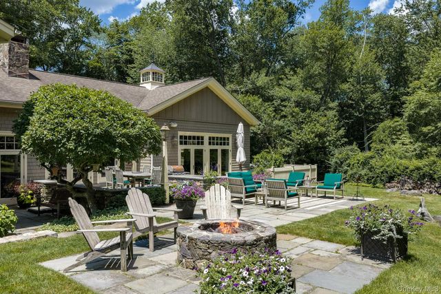 28 Bayberry Lane, Bedford Corners, NY 10549
