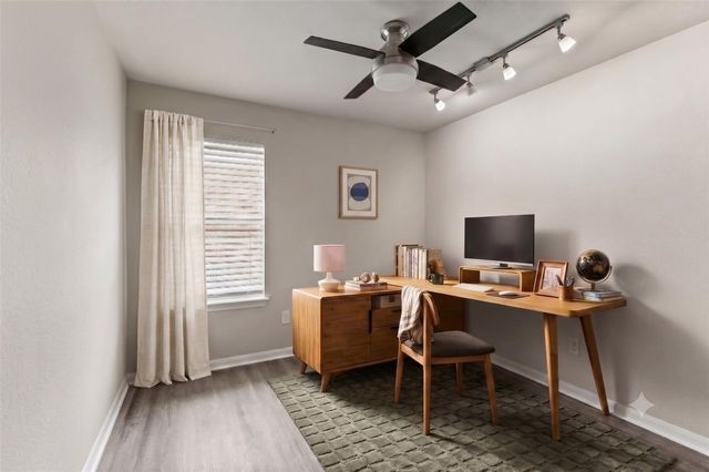 2106 Narrow Glen PKWY, Austin, TX 78744