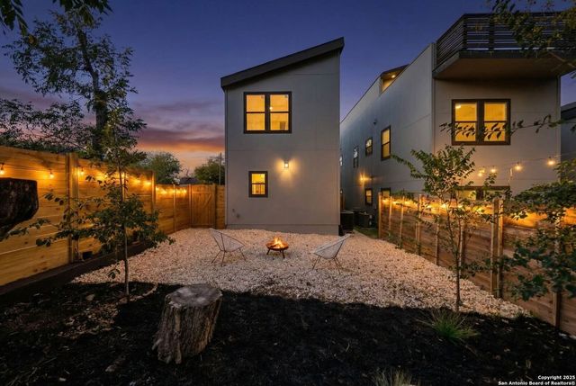 1210 Gardina St., San Antonio, TX 78201
