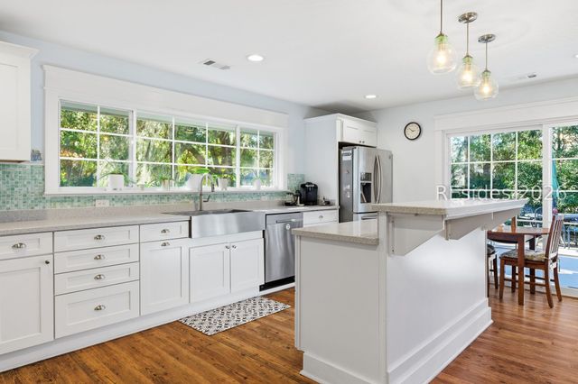 18 Timber Ln, Hilton Head Island, SC 29926