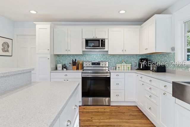 18 Timber Ln, Hilton Head Island, SC 29926