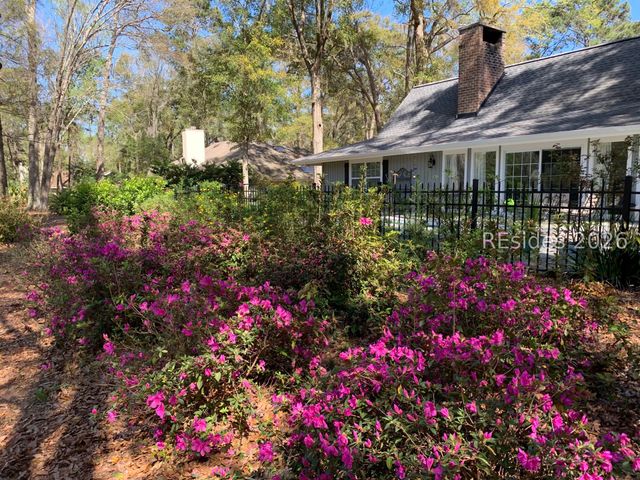 18 Timber Ln, Hilton Head Island, SC 29926