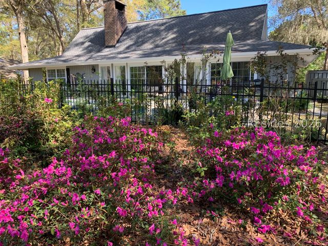 18 Timber Ln, Hilton Head Island, SC 29926