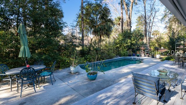 18 Timber Ln, Hilton Head Island, SC 29926