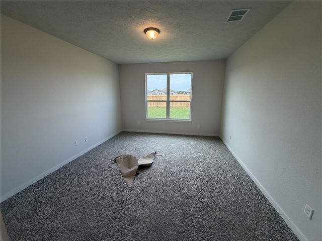 377 Harvest Lake Drive, Snook, TX 77878