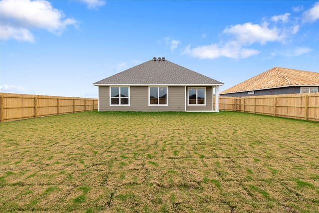 377 Harvest Lake Drive, Snook, TX 77878