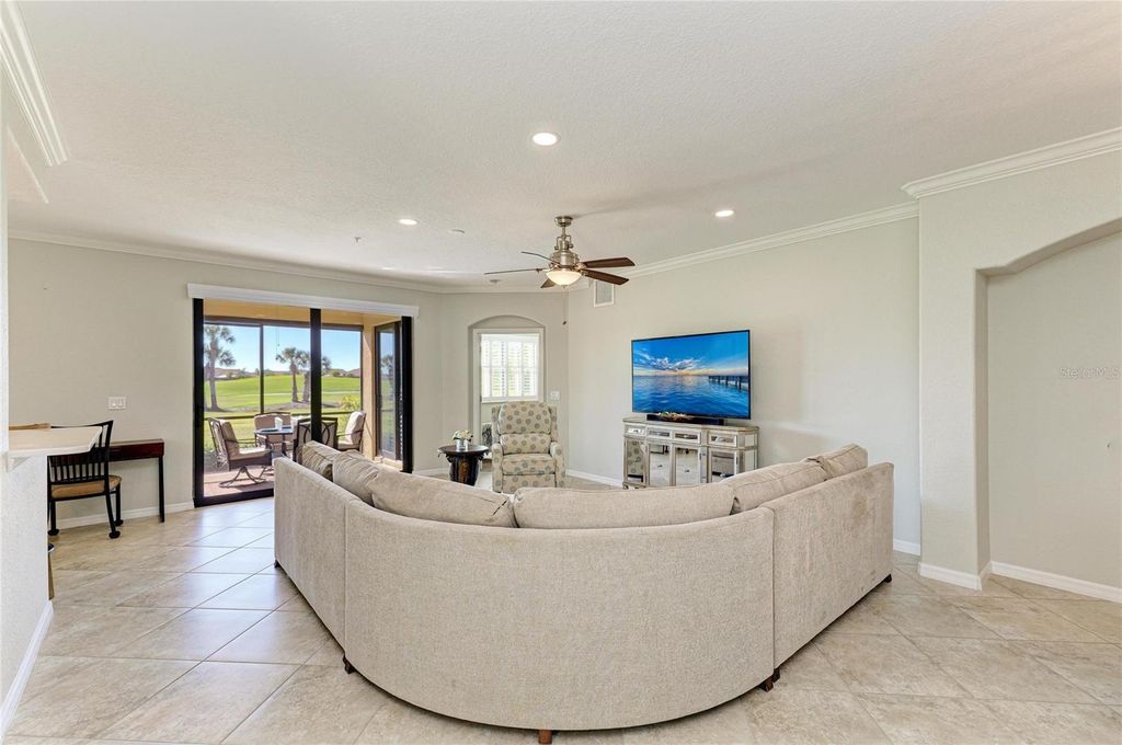 Image 16 of property listing at 6908 GRAND ESTUARY TRAIL 101, Bradenton, FL 34212