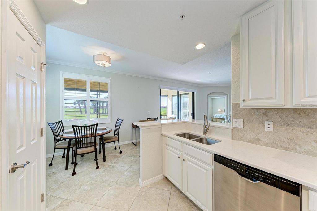 Image 23 of property listing at 6908 GRAND ESTUARY TRAIL 101, Bradenton, FL 34212