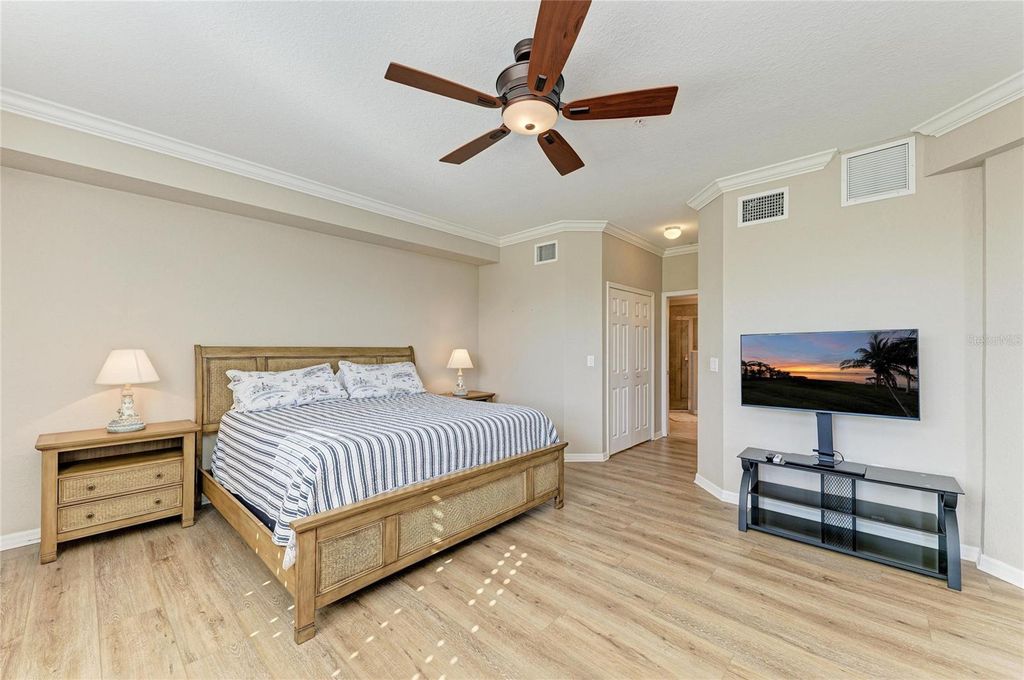 Image 26 of property listing at 6908 GRAND ESTUARY TRAIL 101, Bradenton, FL 34212