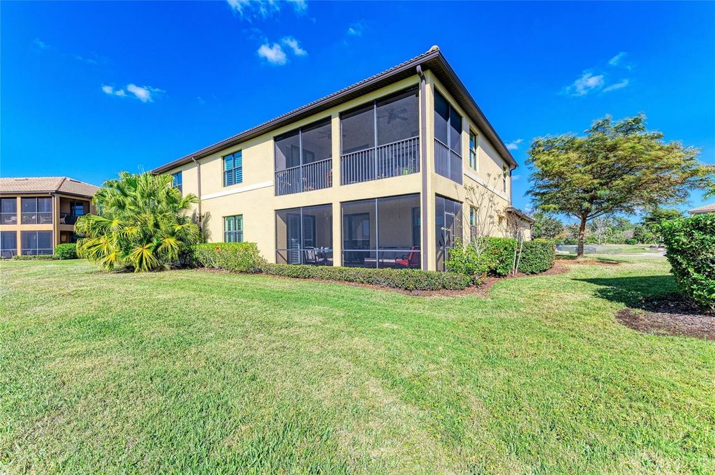 Image 43 of property listing at 6908 GRAND ESTUARY TRAIL 101, Bradenton, FL 34212