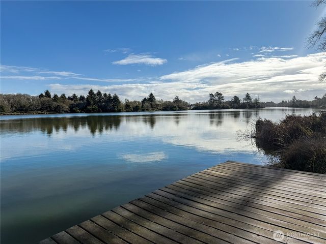 584 Mount Olympus Avenue SE, Ocean Shores, WA 98569