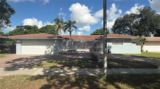 6365 S Miami Lakeway S, Miami Lakes, FL 33014