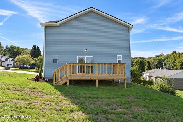 7200 Oakburn Dr, Louisville, KY 40258
