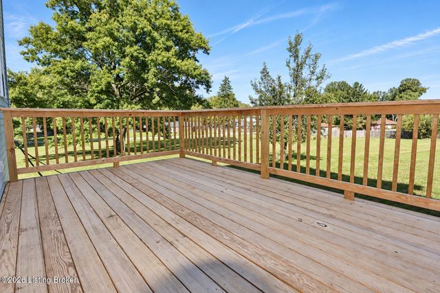7200 Oakburn Dr, Louisville, KY 40258