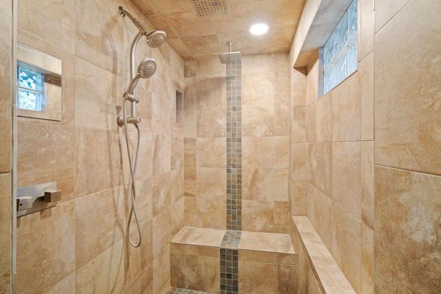 4515 W Shaw Butte Drive, Glendale, AZ 85304
