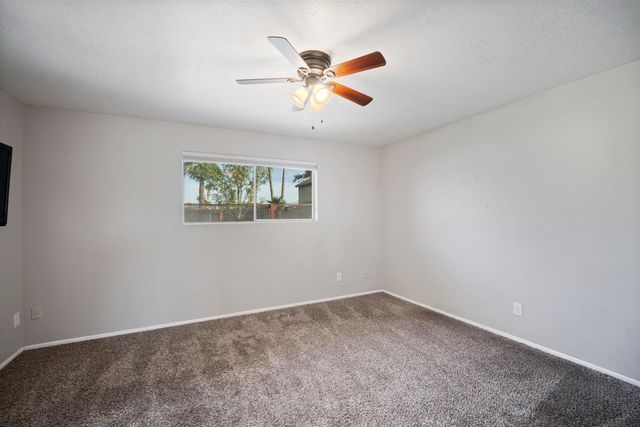 4515 W Shaw Butte Drive, Glendale, AZ 85304