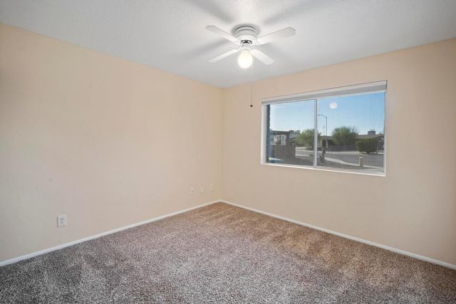 4515 W Shaw Butte Drive, Glendale, AZ 85304
