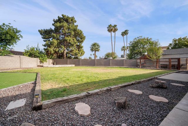 4515 W Shaw Butte Drive, Glendale, AZ 85304