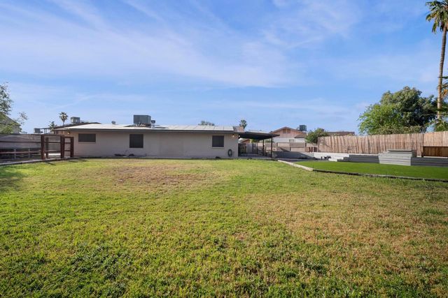 4515 W Shaw Butte Drive, Glendale, AZ 85304