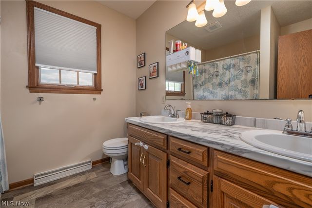 2161 Denise Drive NE, New Philadelphia, OH 44663