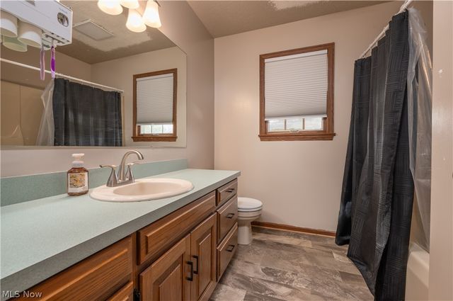 2161 Denise Drive NE, New Philadelphia, OH 44663