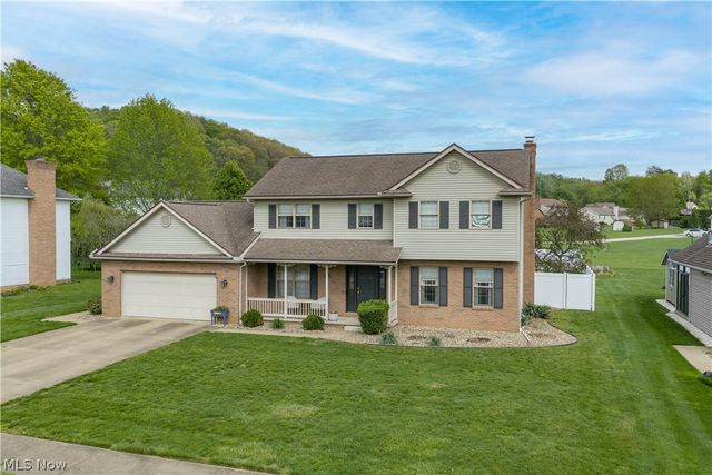 2161 Denise Drive NE, New Philadelphia, OH 44663
