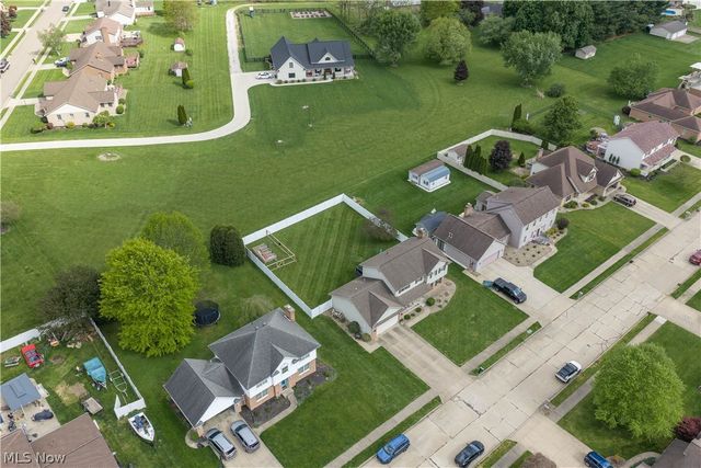 2161 Denise Drive NE, New Philadelphia, OH 44663
