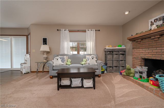 2161 Denise Drive NE, New Philadelphia, OH 44663