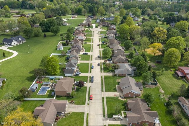 2161 Denise Drive NE, New Philadelphia, OH 44663
