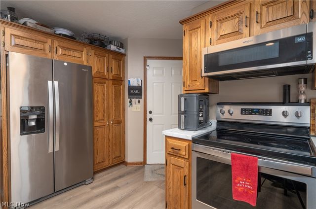 2161 Denise Drive NE, New Philadelphia, OH 44663