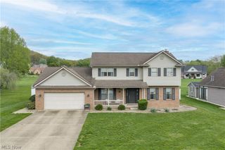 2161 Denise Drive NE, New Philadelphia, OH 44663