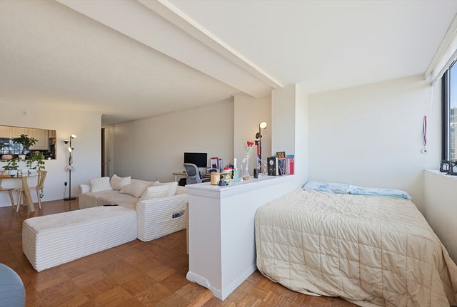 6 Whittier Pl 7B, Boston, MA 02114