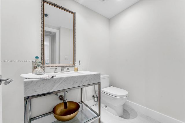 1180 N Federal Hwy 607, Fort Lauderdale, FL 33304